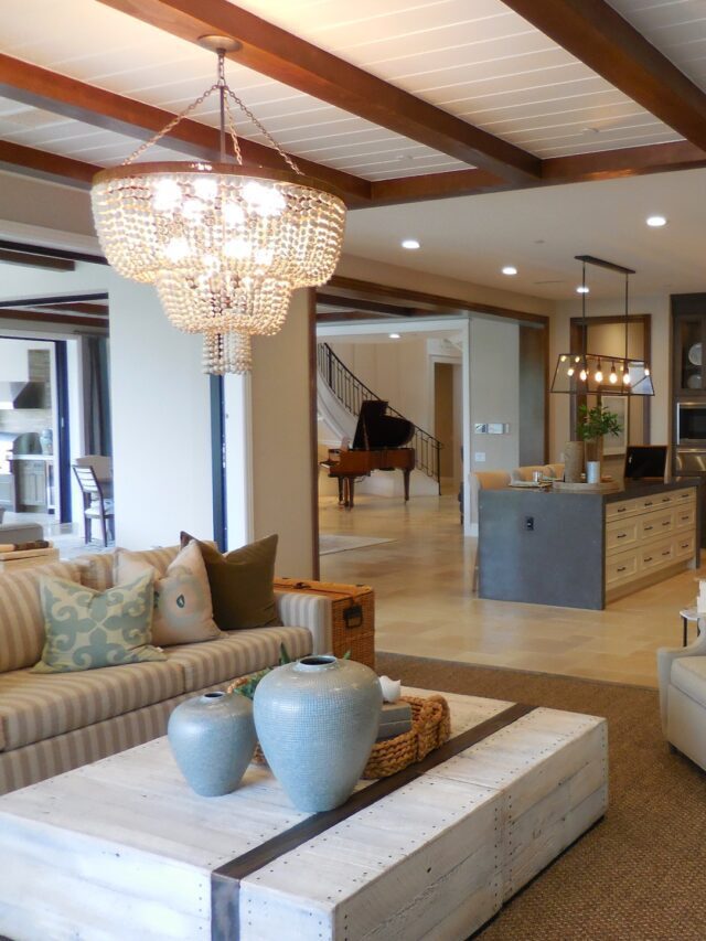 Winner of $2 Billion Powerball Bought $4 Million Mansion