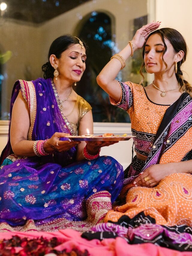 सरकार दे रही है महिलाओं को 1000/- रुपये प्रति माह